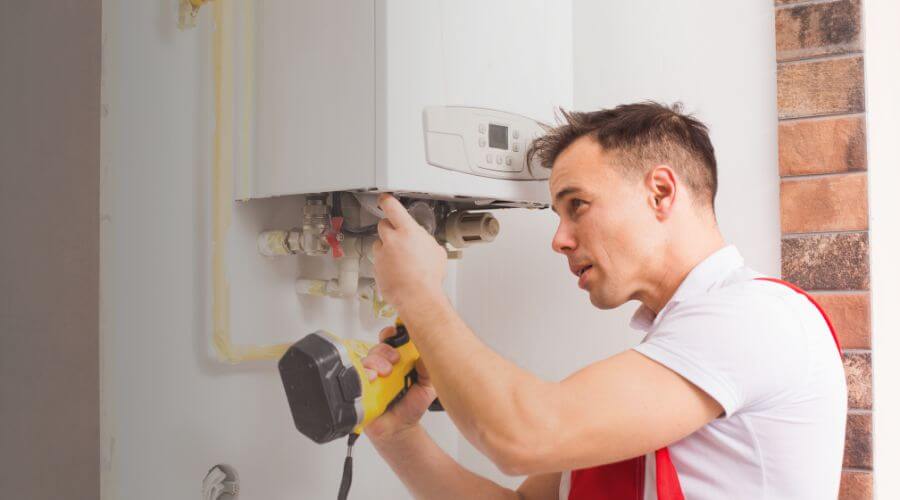 Expert burst pipe repair services in Hidalgo, IL